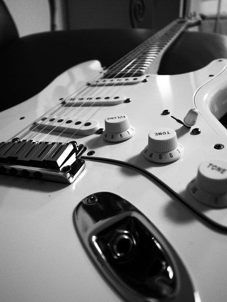 毎日が被写体 写真ブログ フォトエッセイ 一語一絵 My Stratocaster